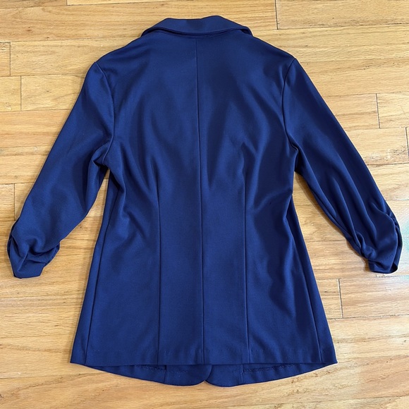 SOHO Apparel Ltd. Navy Blue Blazer - Picture 3 of 7